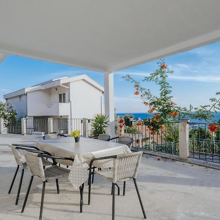 Apartmani Vittoria Бар Экстерьер фото